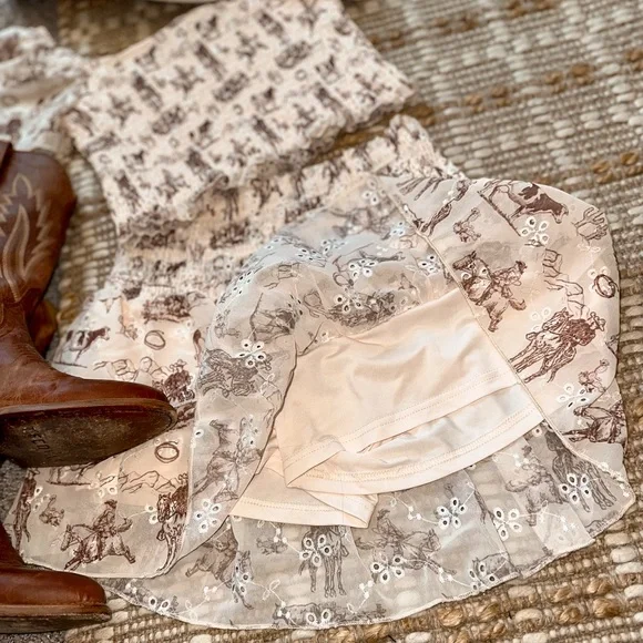 NWT Western Scene High-Waisted Skort | Cream - Picture 4 of 7